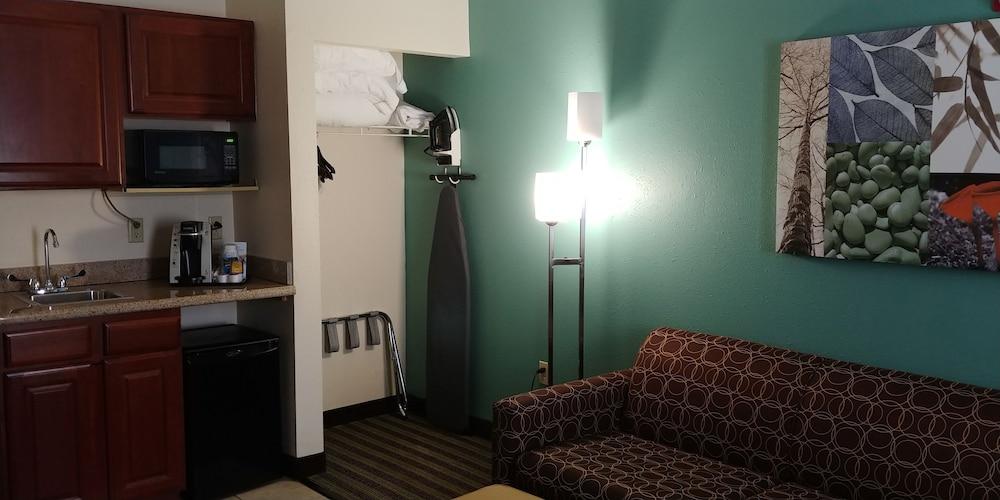 Holiday Inn Express West Point by IHG photo 6