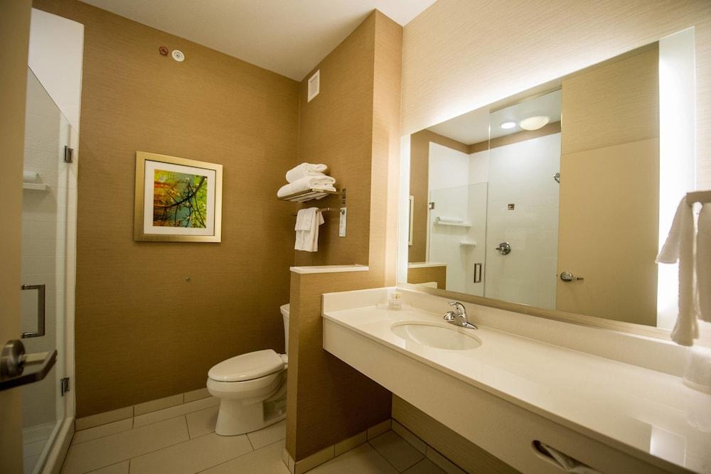 Fairfield Inn & Suites Cambridge photo 49