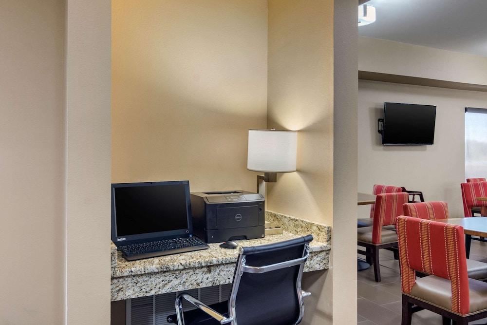 Comfort Inn South Chesterfield - Colonial Heights photo 28