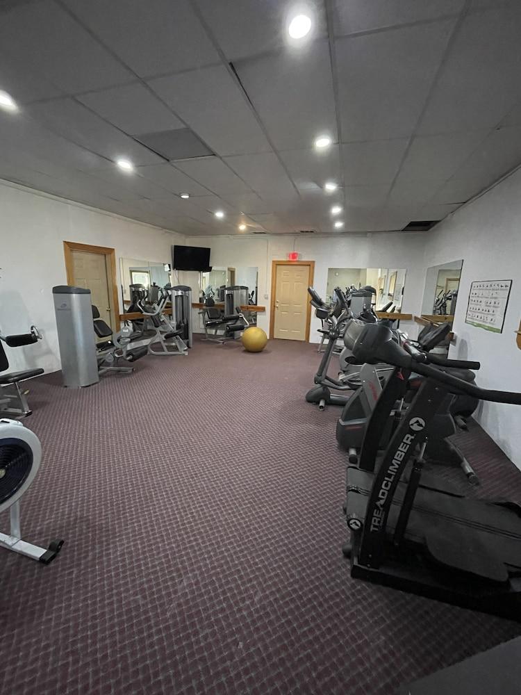 Crown Point Resort photo 36
