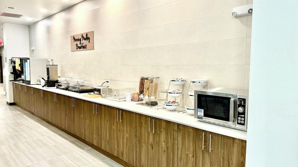 Sleep Inn & Suites photo 42