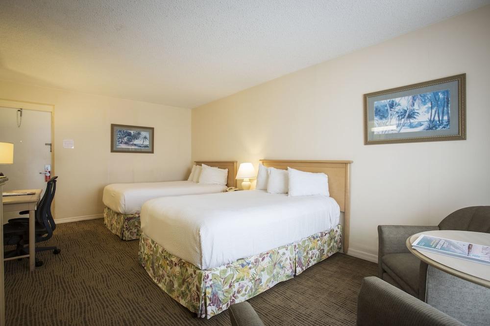 Sandcastle Resort at Lido Beach photo 20