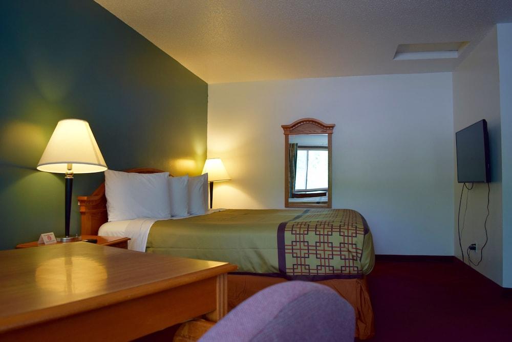 Snelling Motel photo 13