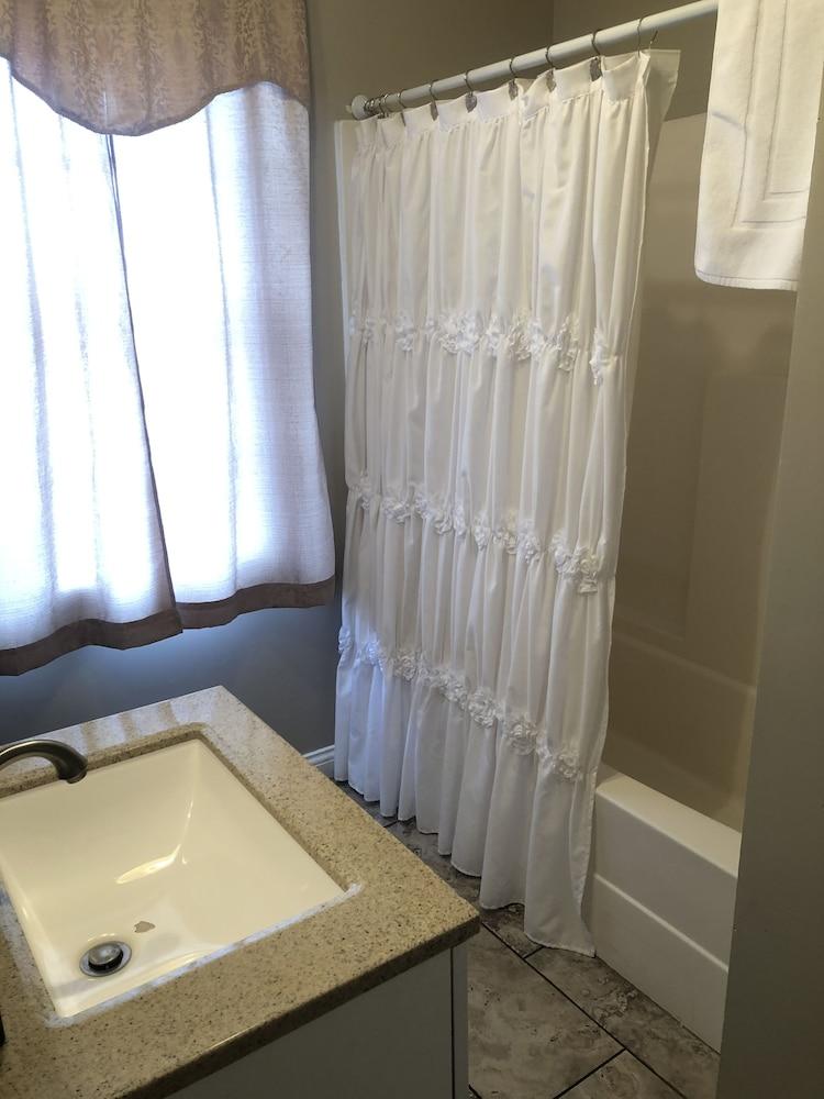 Talbott Inn photo 95