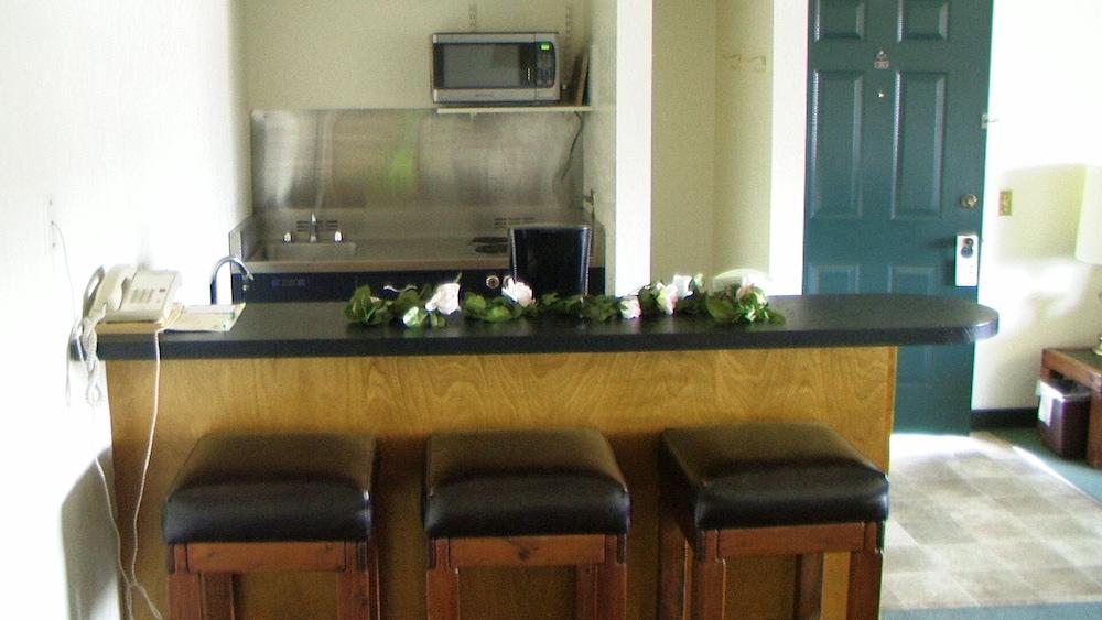 Wilderness Inn photo 10