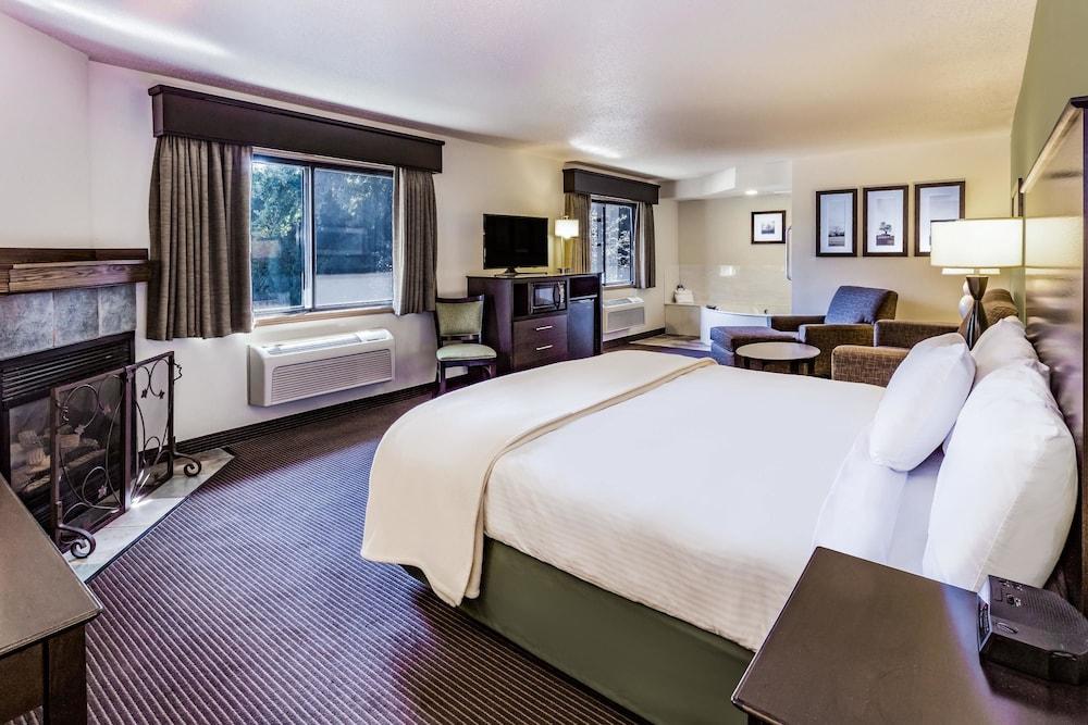 AmericInn by Wyndham Hampton photo 18