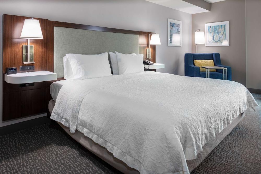 Hampton Inn & Suites Arlington Crystal City DCA photo 33