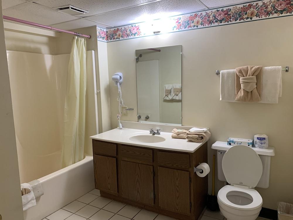 Oak Square Rentals photo 94