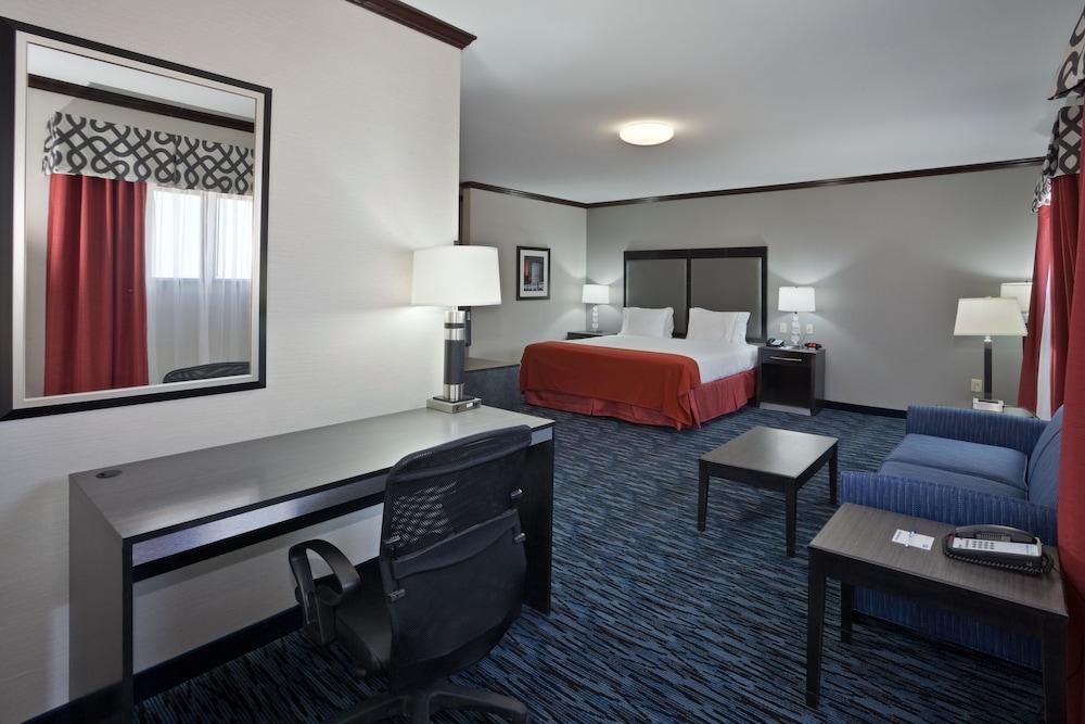 Holiday Inn Express Cleveland Airport - Brookpark by IHG photo 5