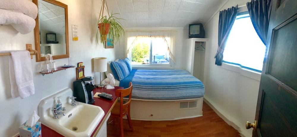 Driftwood Inn and Seaside Lodges photo 71