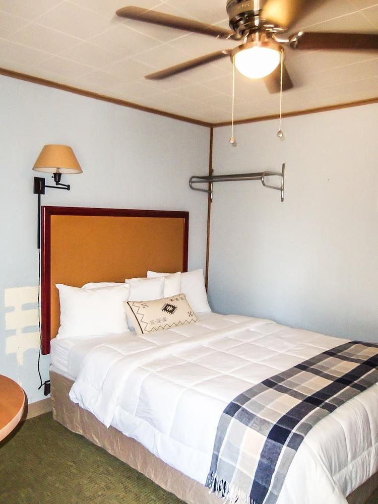 The Gold Pan Motel photo 36