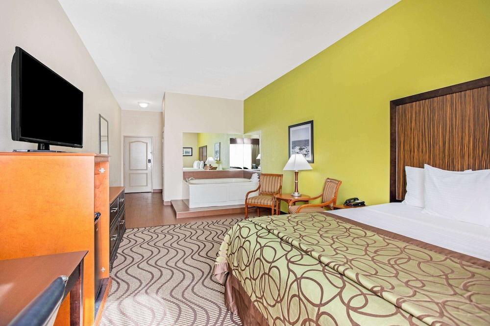 La Quinta Inn & Suites by Wyndham Corpus Christi Airport photo 19