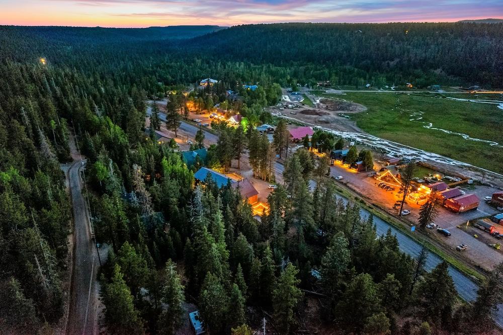 Duck Creek Village Inn photo 63