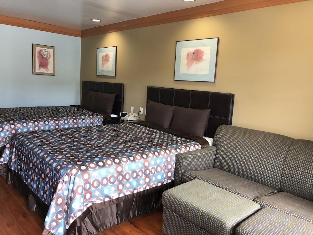 Stardust Inn photo 35
