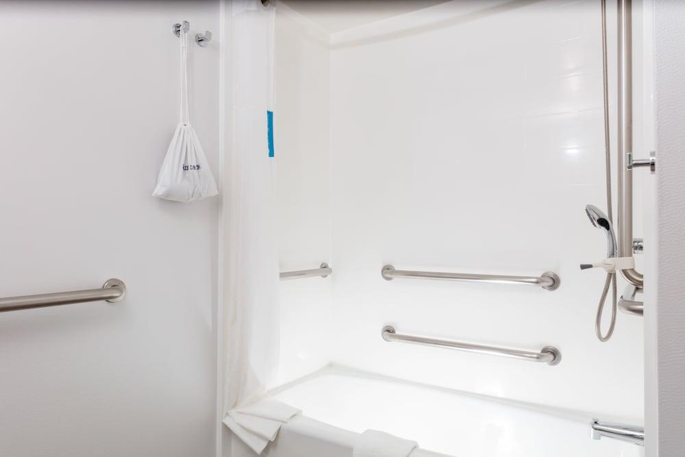 Hampton Inn & Suites Arlington Crystal City DCA photo 14