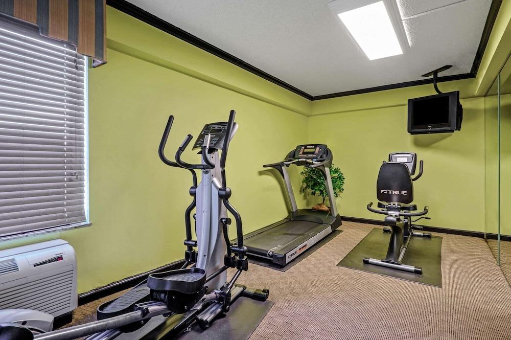 La Quinta Inn by Wyndham Columbia SE / Fort Jackson photo 22