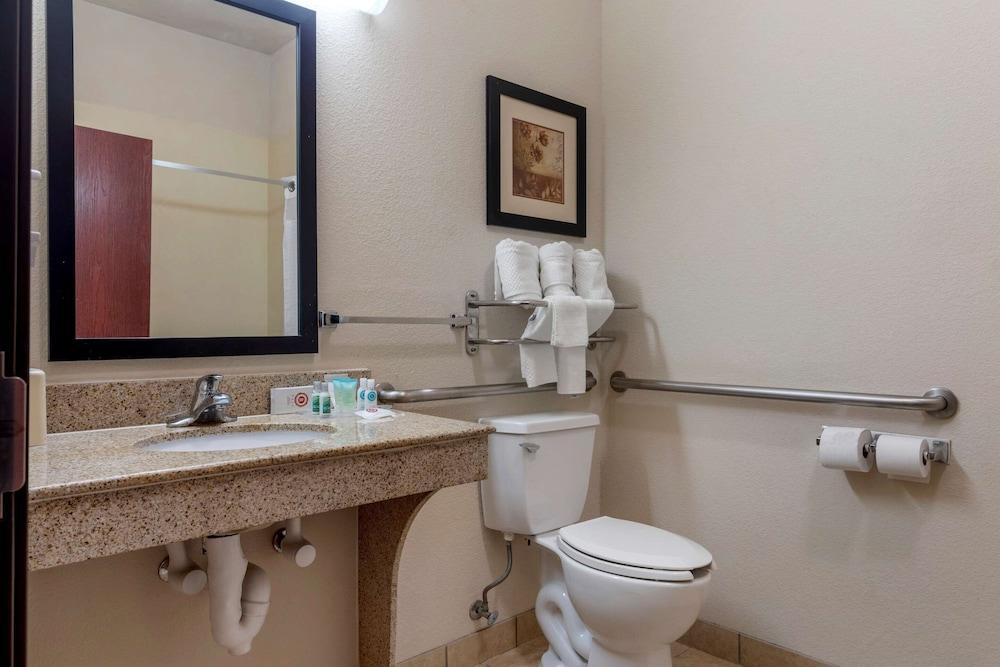 Lake Texoma Inn and Suites to match IHG photo 24