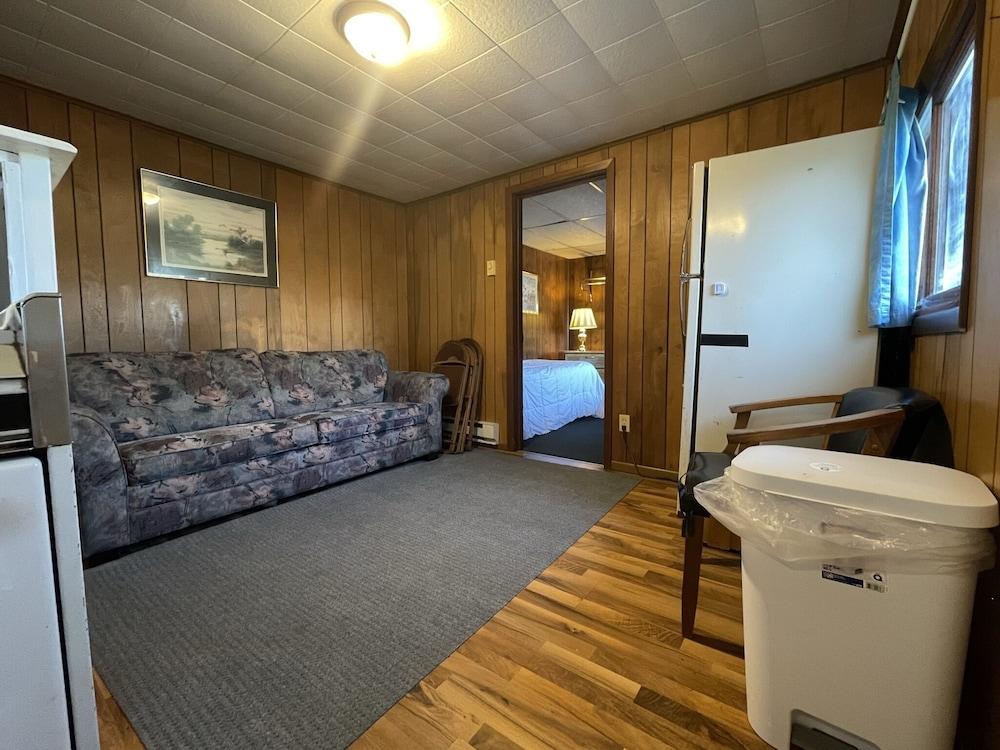 Sunset Motel photo 49