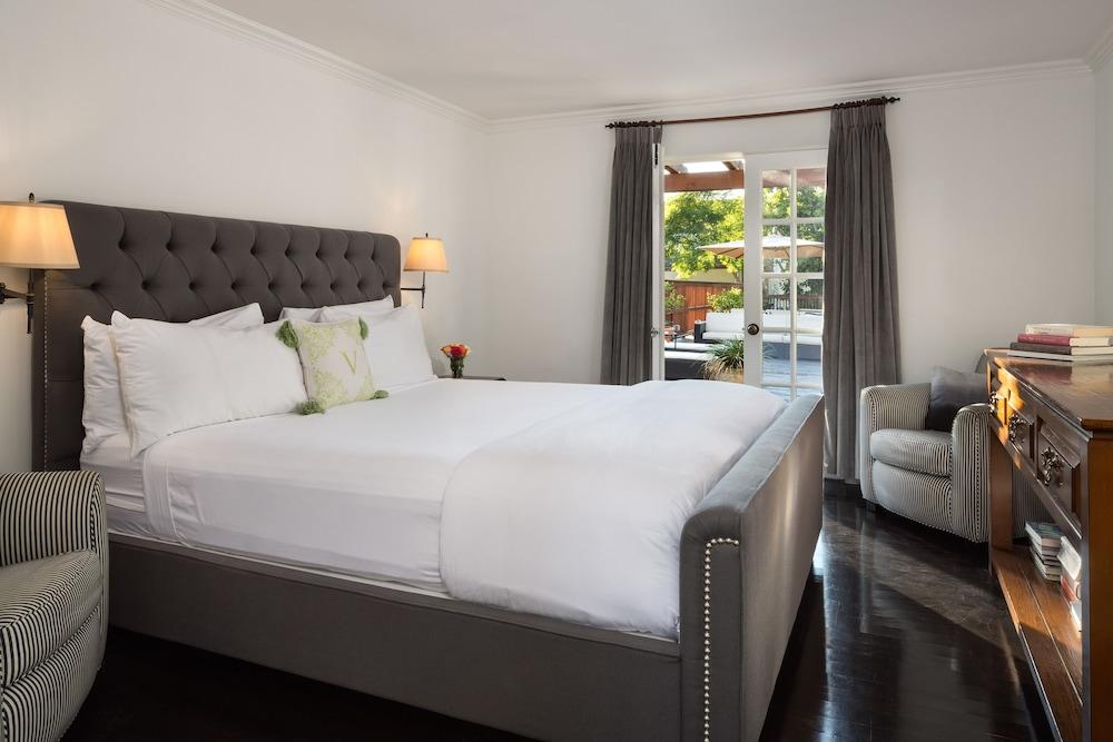 The Charlie Hotel photo 41