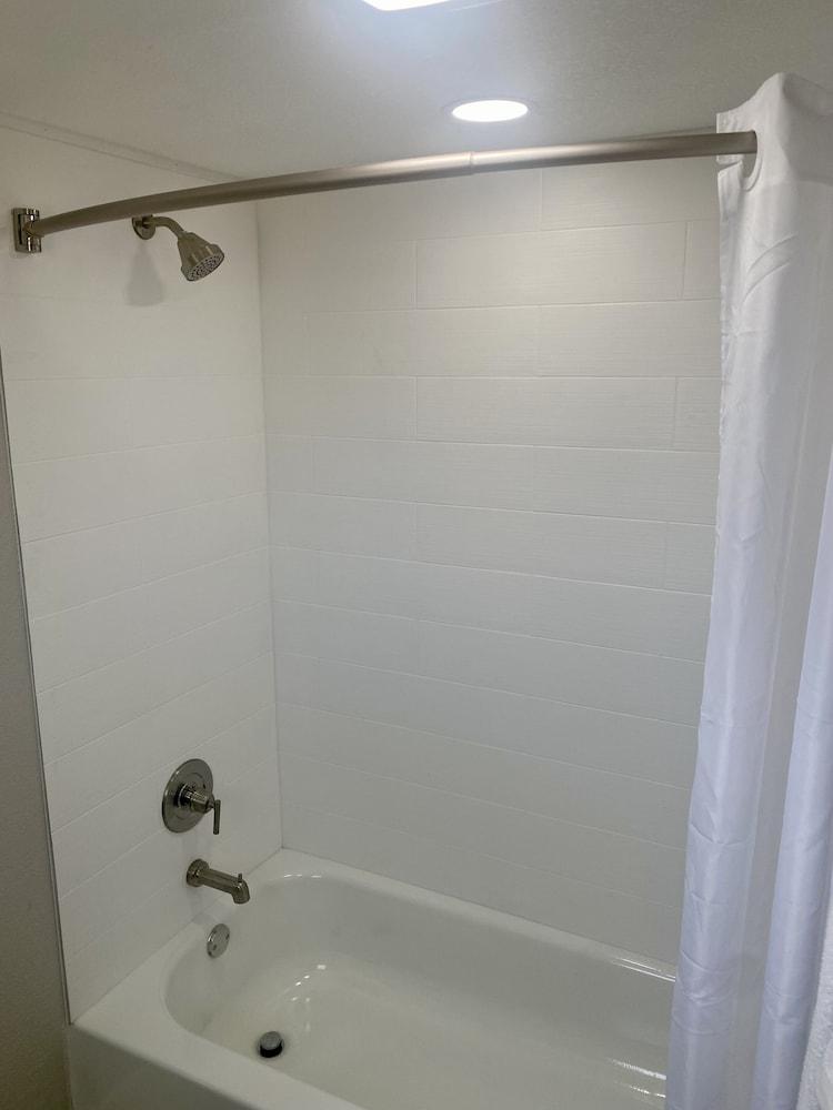 Welcome Inn photo 16