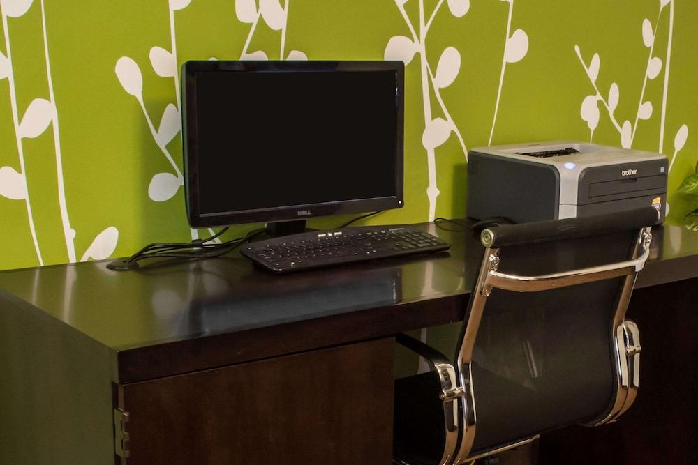 Sleep Inn And Suites photo 25
