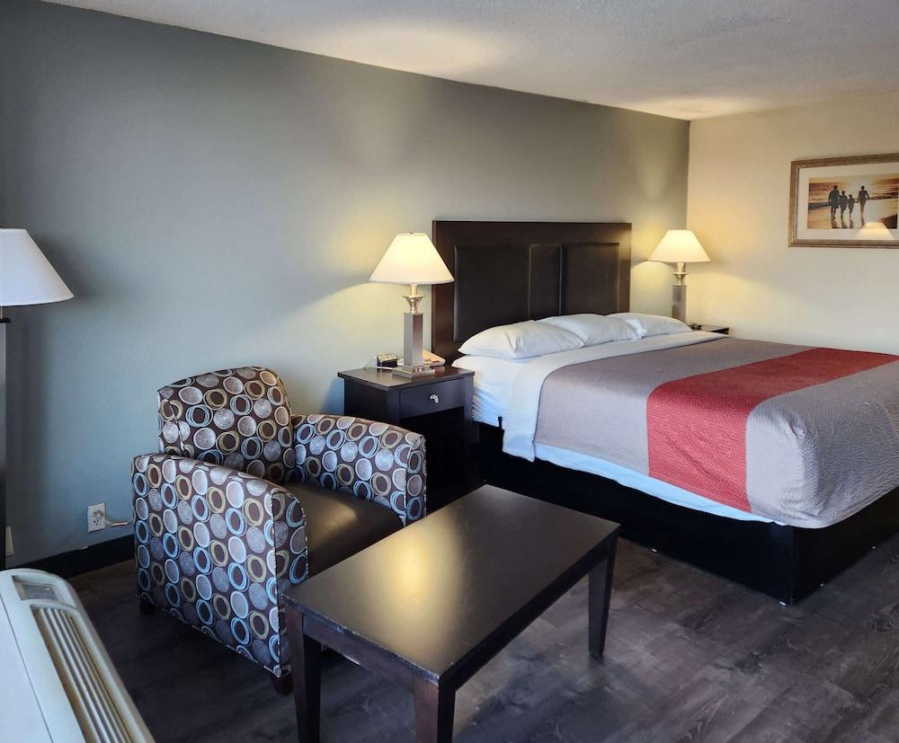 Econo Lodge Yemassee photo 16
