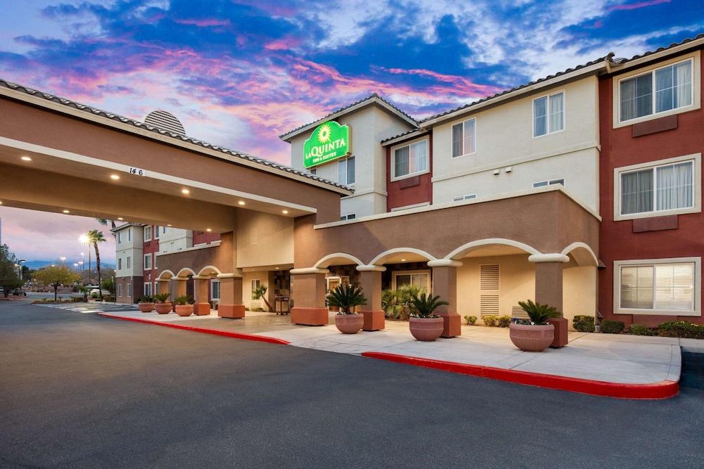 La Quinta Inn & Suites by Wyndham Las Vegas Red Rock photo 28