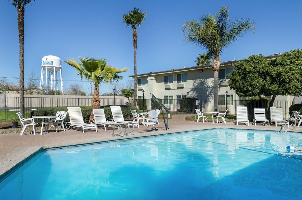 Ramada by Wyndham Merced photo 26