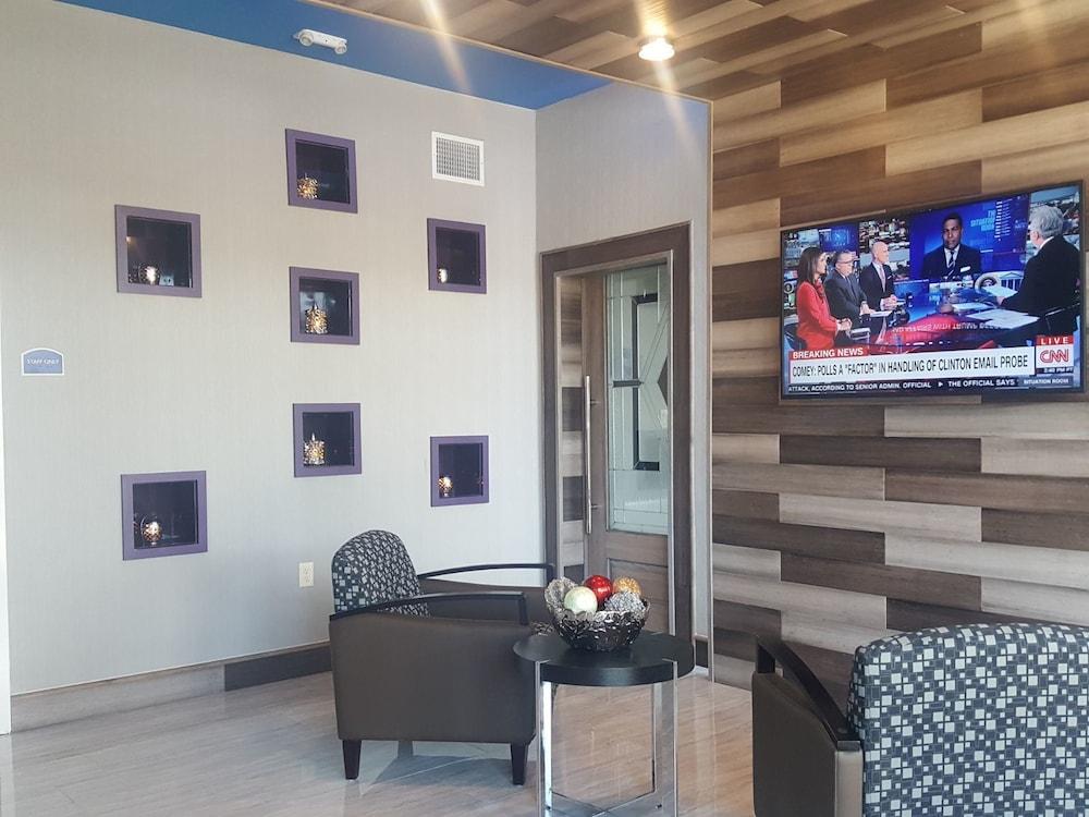 Hotel Blue - Woodlands photo 18