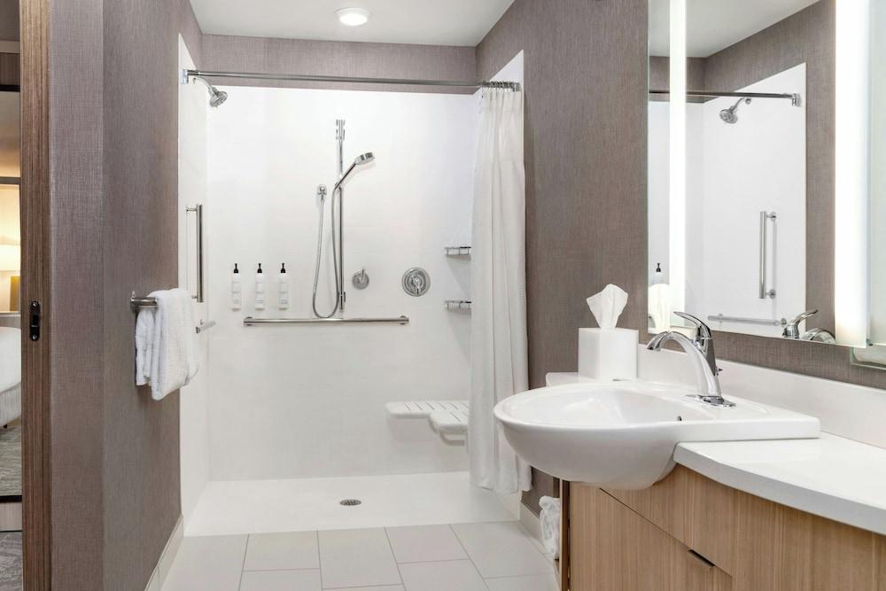 SpringHill Suites by Marriott Holland photo 9