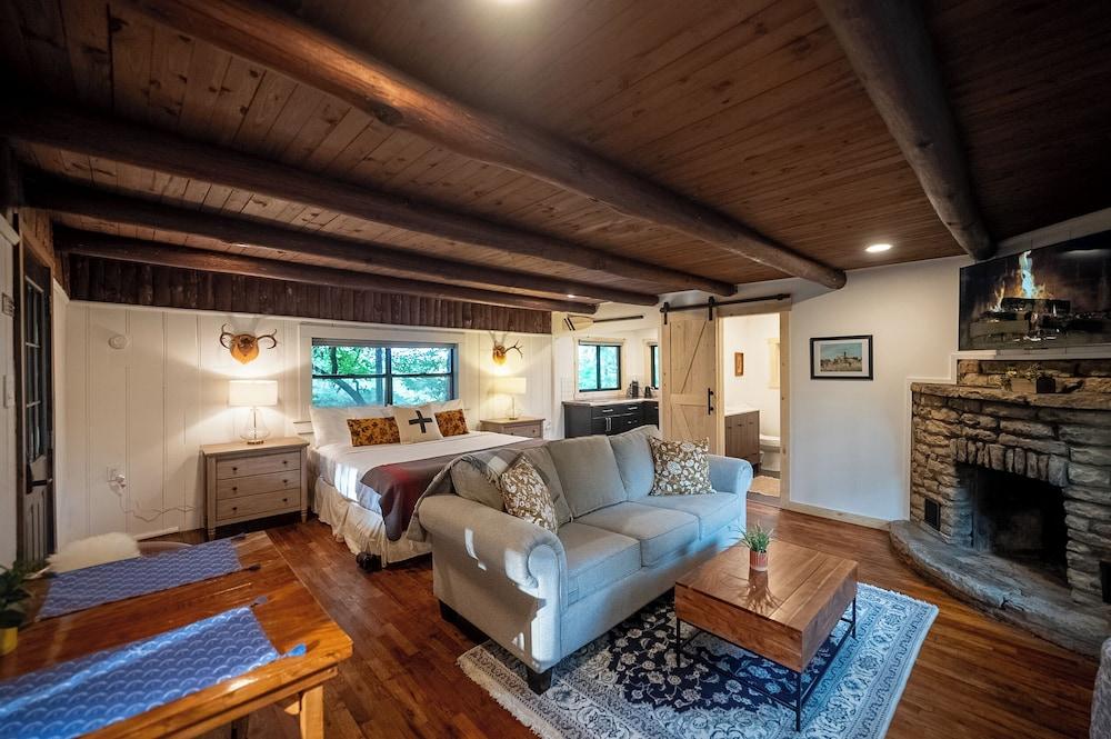The Woodsman Lodge photo 2