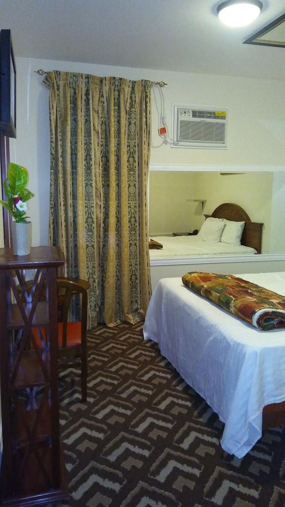 Waterbury Motel photo 14