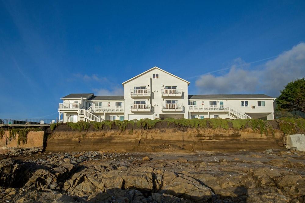 Black Sands Inn photo 38