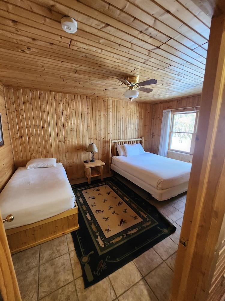 Timber Trail Lodge photo 23