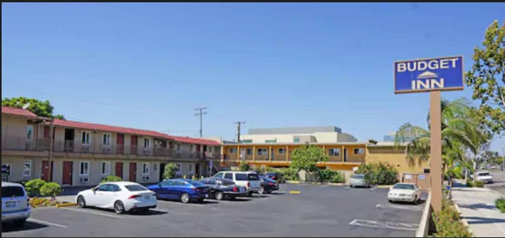 Budget Inn photo 1