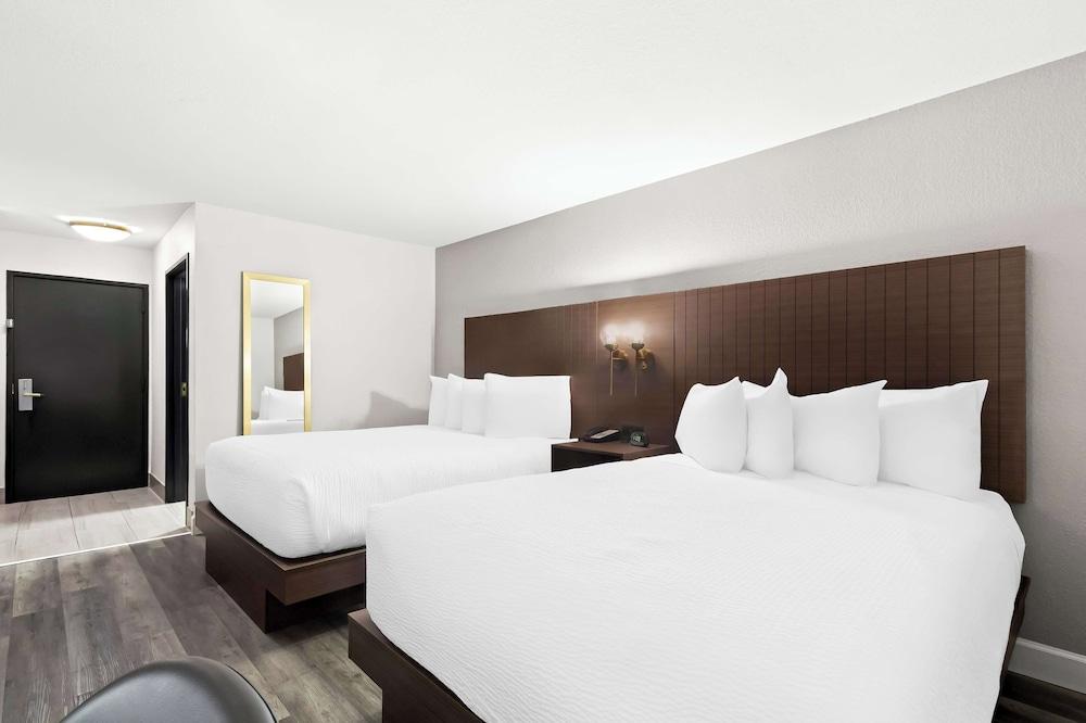 SureStay by Best Western Groves photo 7