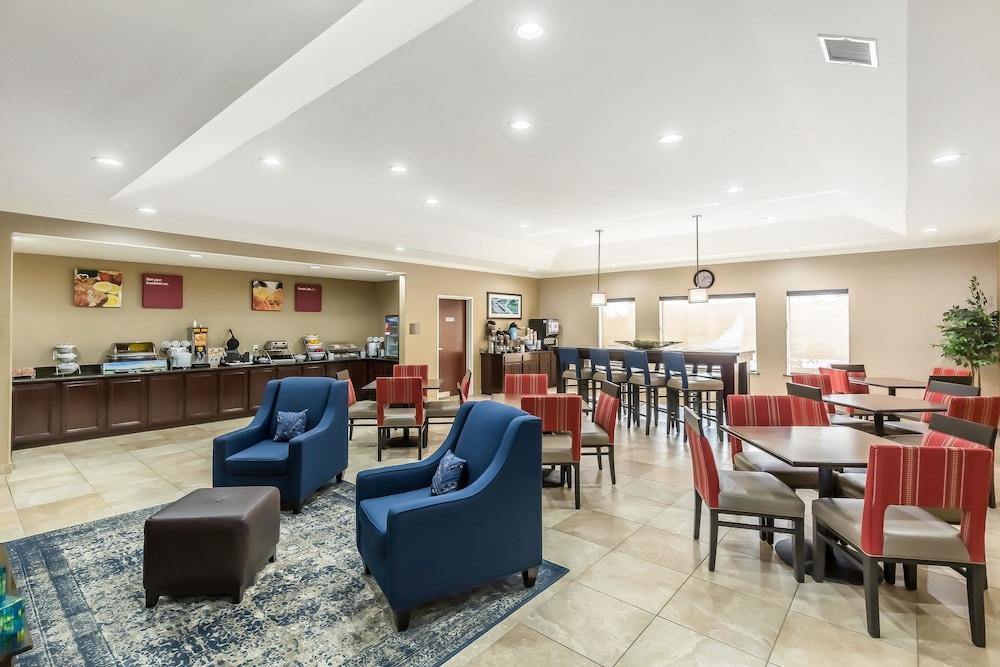 Comfort Suites Houston IAH Airport - Beltway 8 photo 24