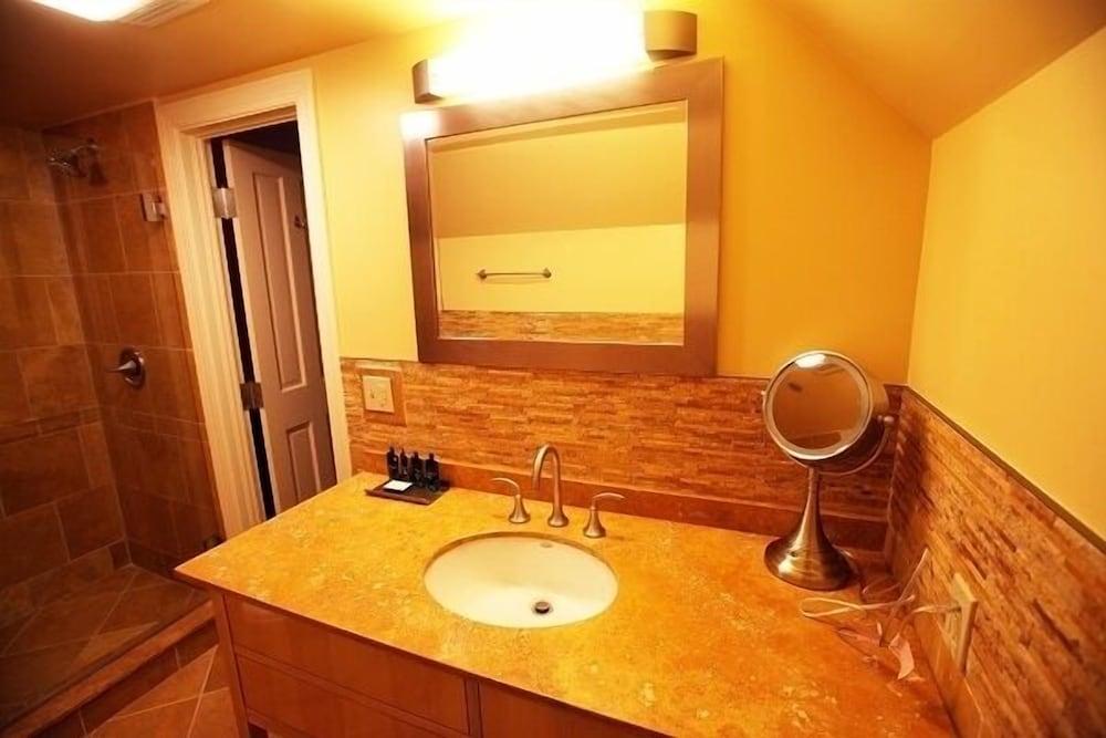Washington Place Bistro & Inn photo 10