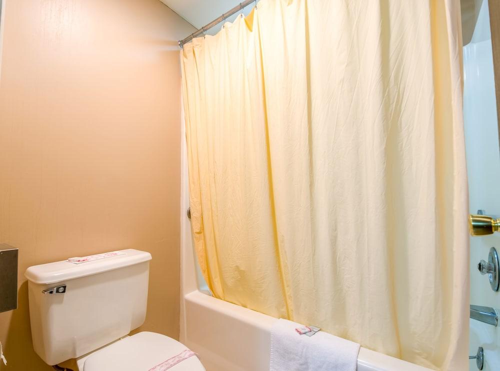 Bay Harbour Motor Lodge photo 14