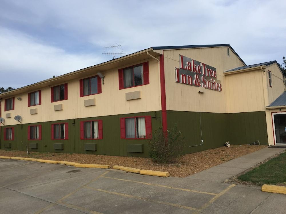 Laketree Inn And Suites Marion photo 1