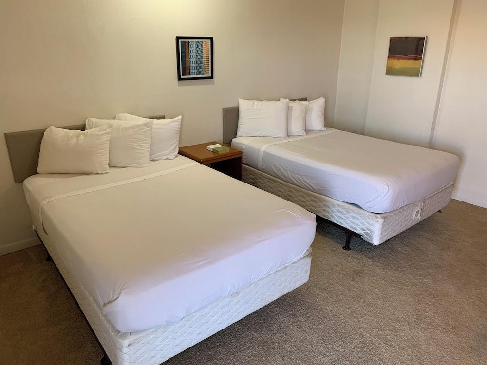 Sawmill Lodges Motel photo 20
