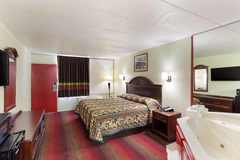 Rodeway Inn South Point photo 26