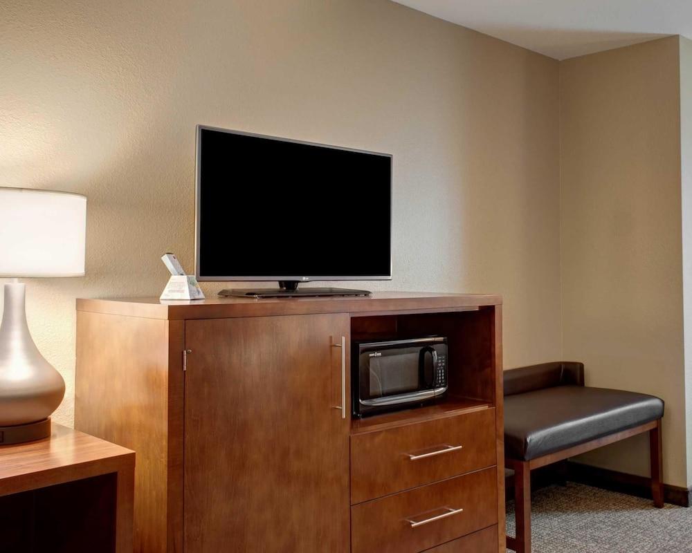 Comfort Inn & Suites Caldwell photo 14