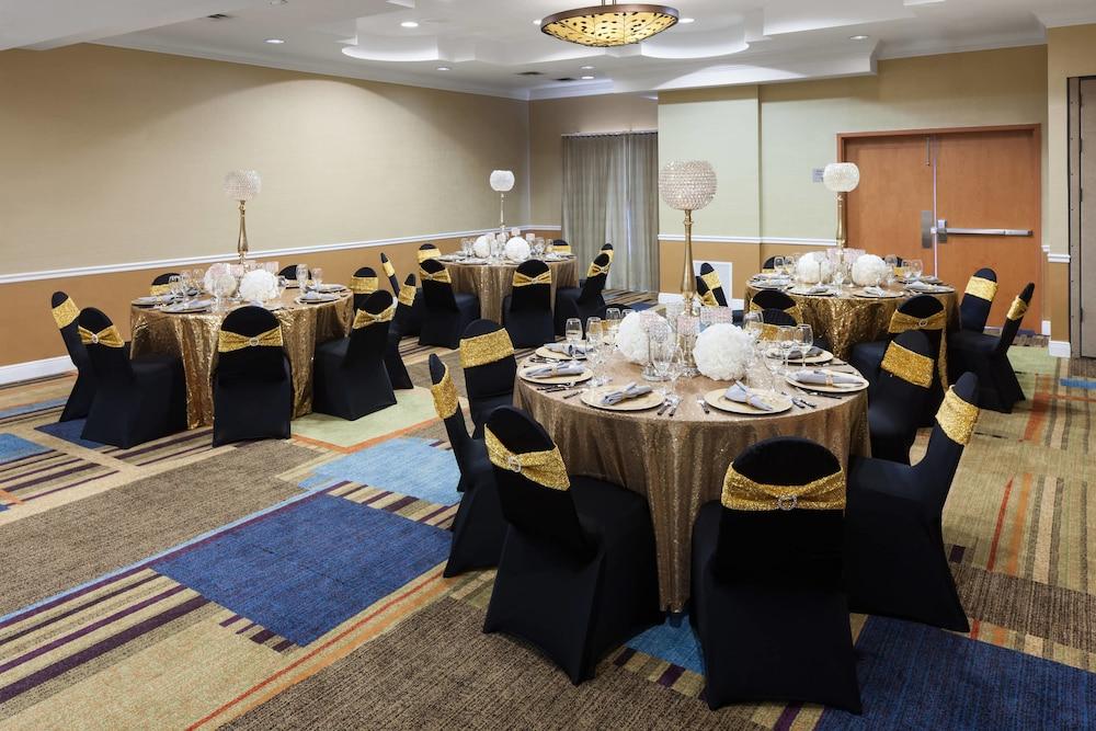 Fairfield Inn & Suites by Marriott Jacksonville Butler Blvd photo 14