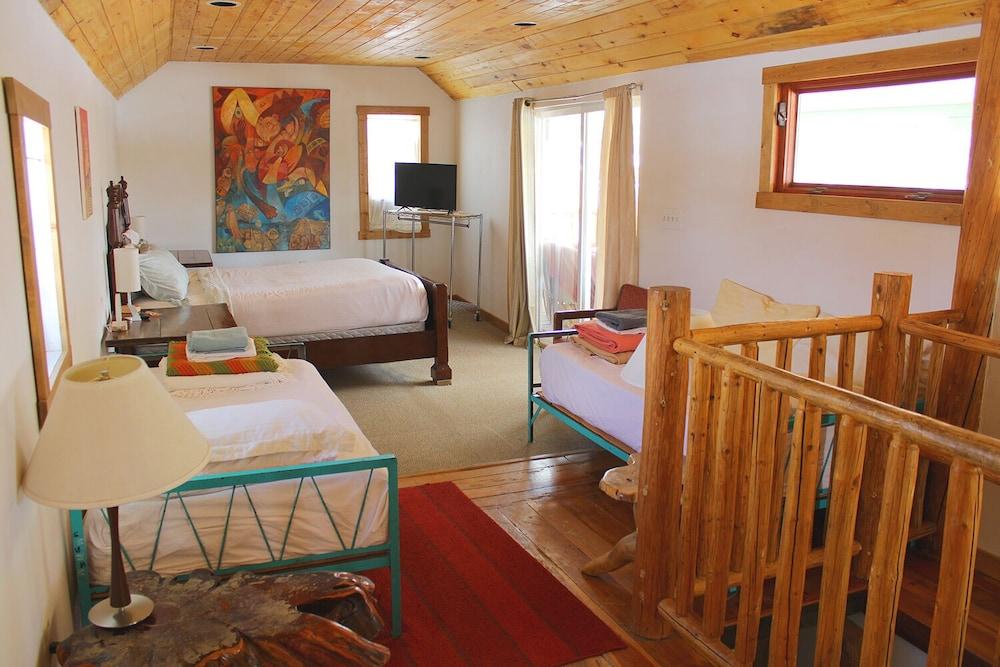 SnowMansion Taos Adventure Lodge photo 38