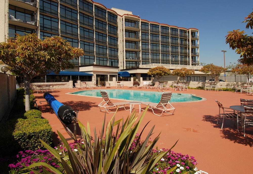 Oakland Airport Executive Hotel photo 24