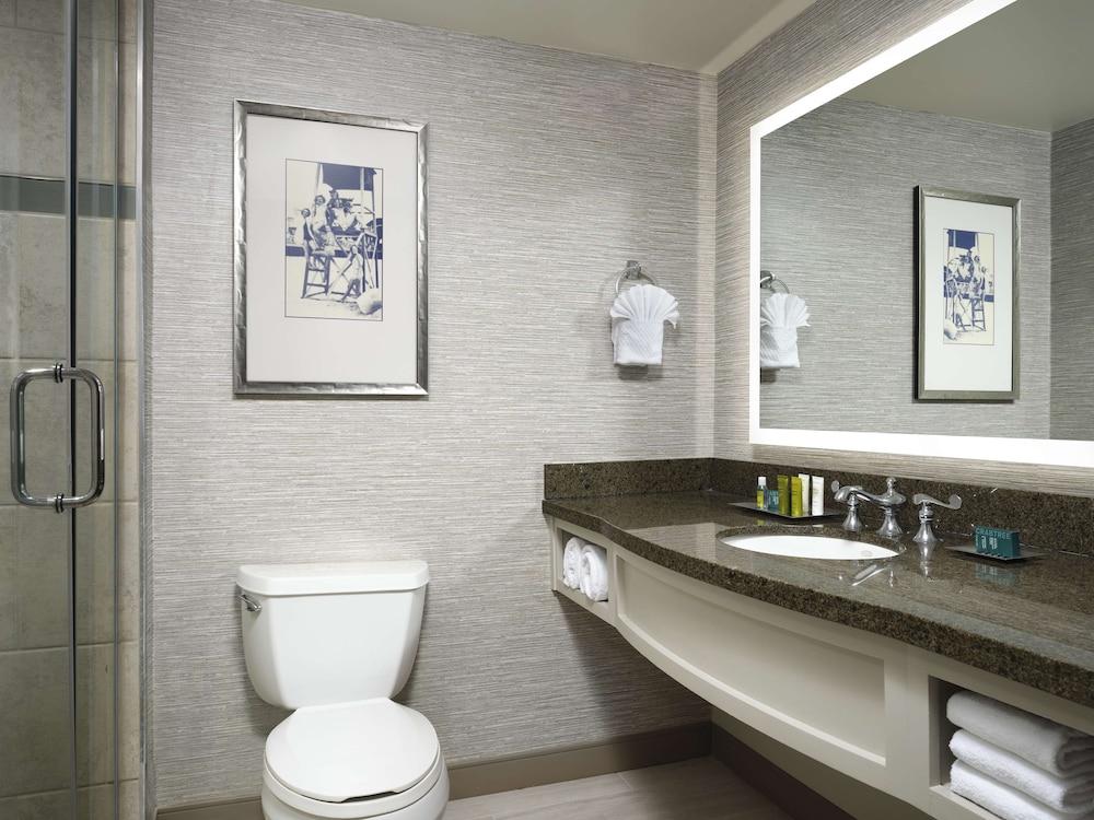 Hilton Virginia Beach Oceanfront photo 98