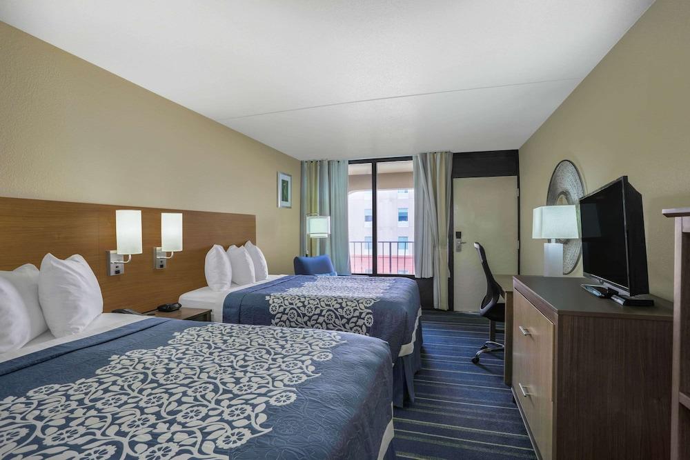 Days Inn by Wyndham Newark Wilmington photo 10