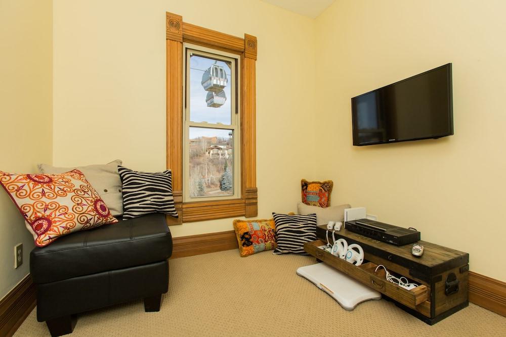 The Victorian Luxury B&B photo 35