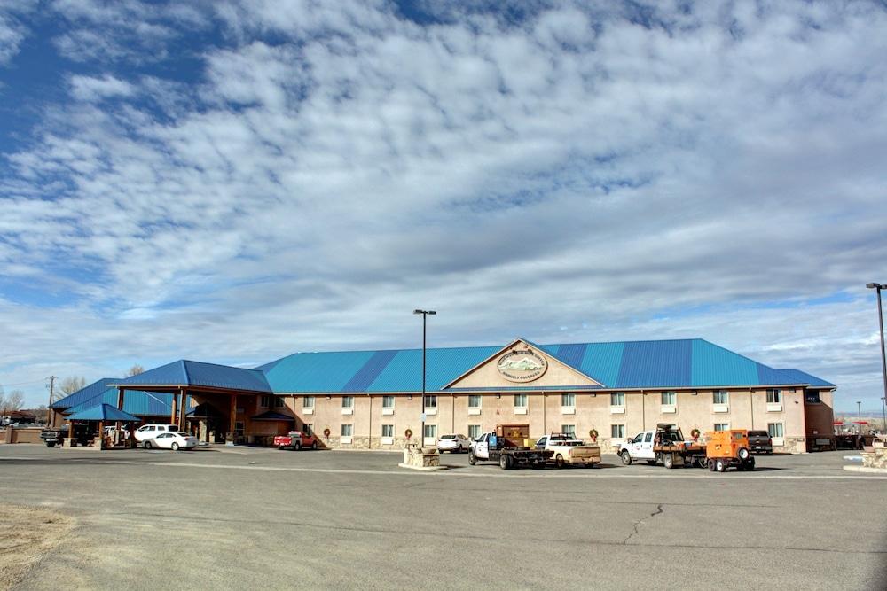 Blue Mountain Inn And Suites photo 1